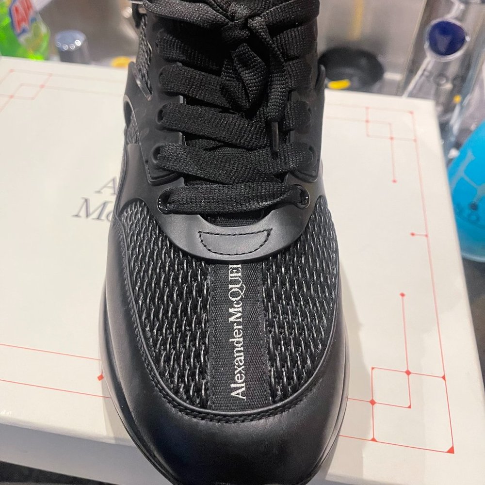 ALEXANDER MCQUEEN BLACK SNEAKERS
